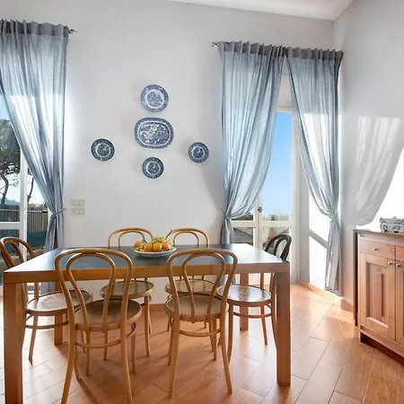 Apartment Accogliente Vista Mare *